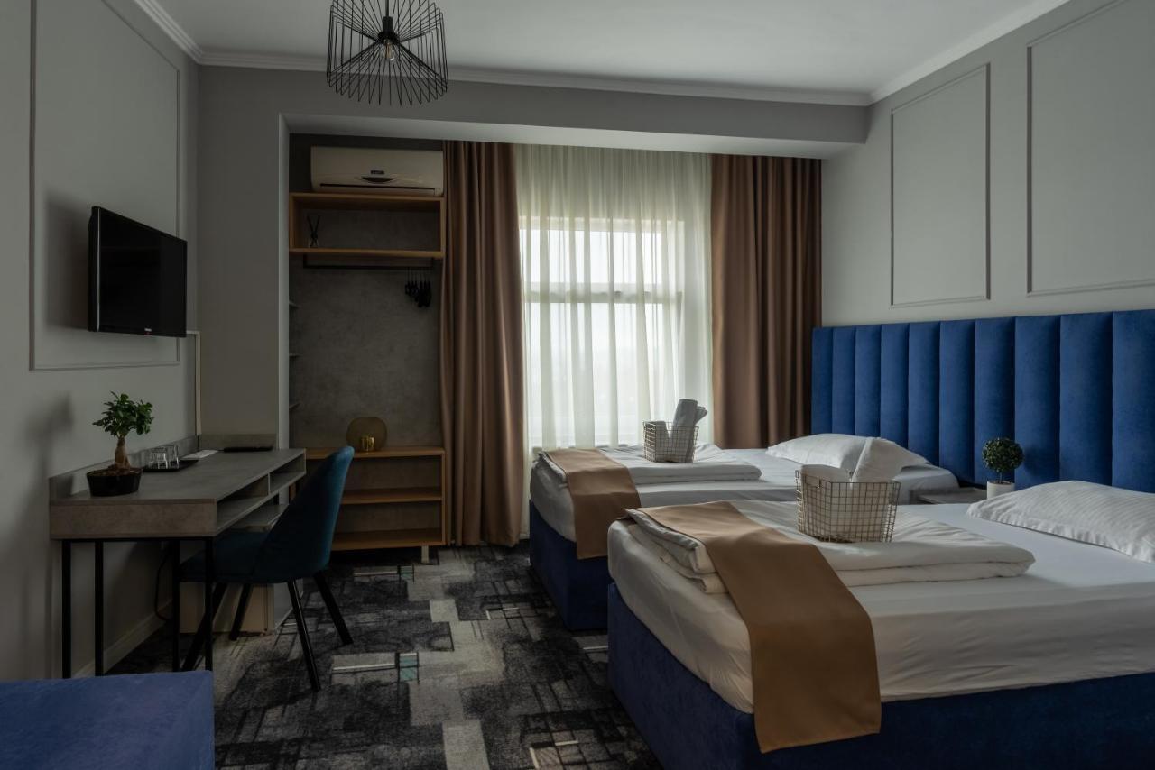 Hotel Paso Cluj-Napoca Esterno foto