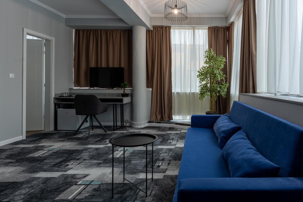 Hotel Paso Cluj-Napoca Esterno foto