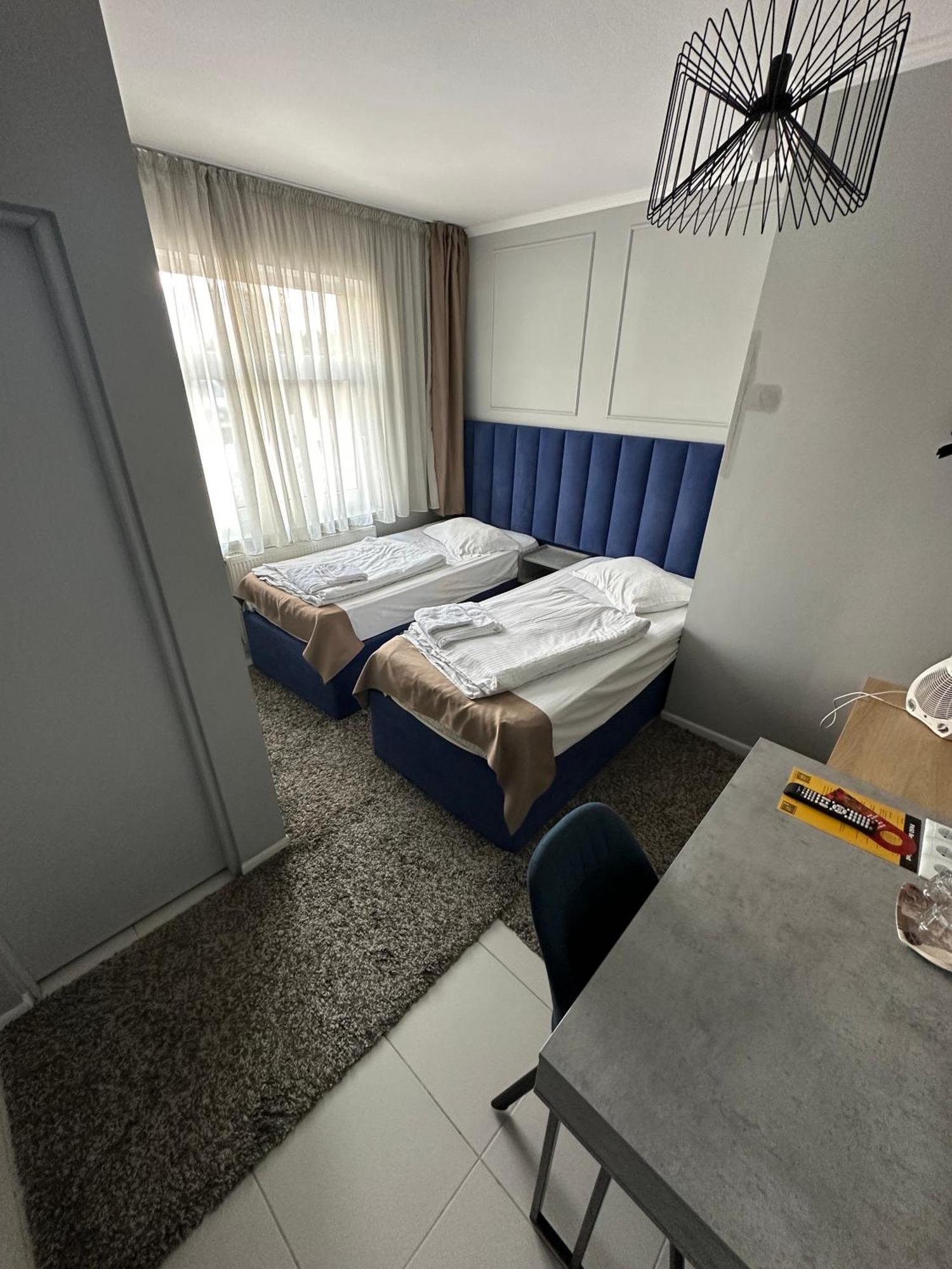 Hotel Paso Cluj-Napoca Esterno foto